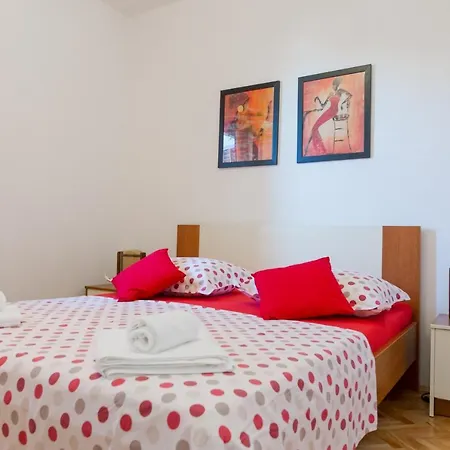 Vesna&ivan Apartment Trogir